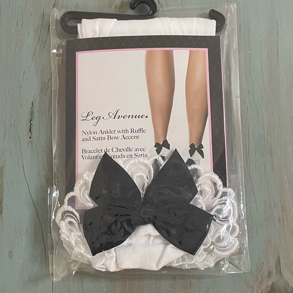 ✨2/$30✨ Leg Avenue Sexy Ruffle and Satin Bow Ankle Socks Ladies One Size